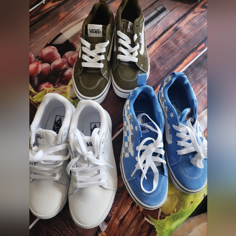 BUNDLE DEAL 3 PAIR OF BRAND NEW VANS FOR KIDS!